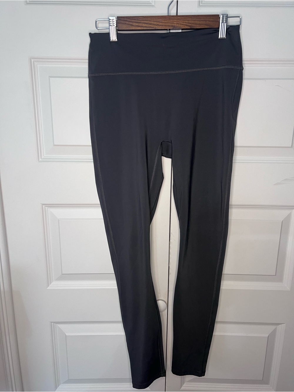 Fabletics gray Cropped Leggings Large High Rise Workout Yoga Activewear